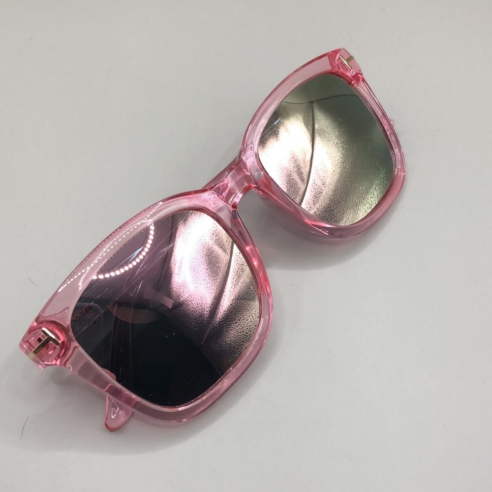 Curated bundle 11 trendy fashion style square + sunglasses variety of brands. - Picture 6 of 8